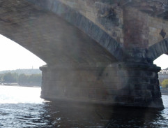 Le saut dans la rivière