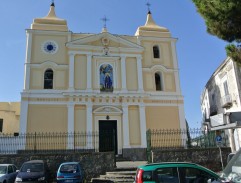 Devant l'église 