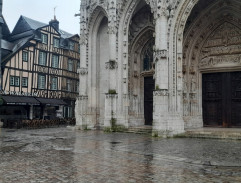 Près de l'église