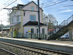 Le train à la gare