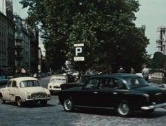 Dans une rue Parisienne