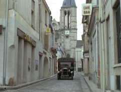 La rue avec l’église