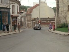 Devant l'église