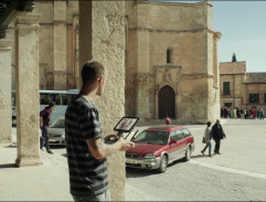 Devant l'église