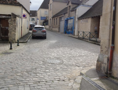 Marie Corbin au coin du cimétière