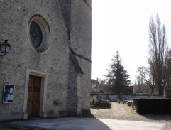 La sortie de la messe à l'église du village