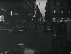 À travers la ville la nuit