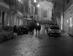 Une rue la nuit