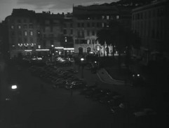 La place dans la nuit