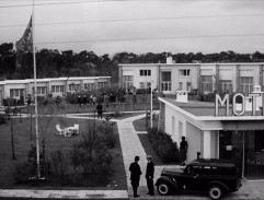 La police dans le motel