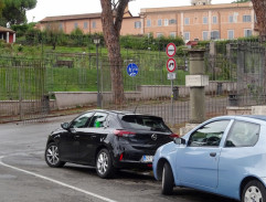 À la station de taxi