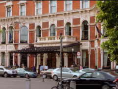 Hôtel où travaille le père de Rosie