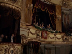 Au théâtre
