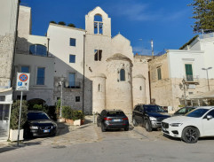 Près de l'église