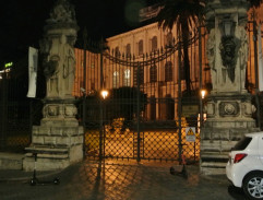La porte du palais